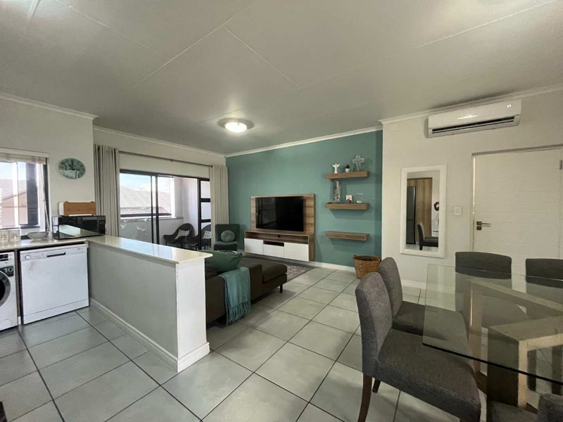 Tastefully Fully Furnished Top-Floor Unit for Rent – Ballito Hills - Photo 4