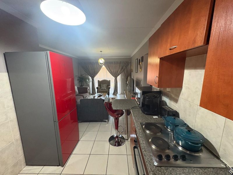 2 Bedroom Home in Parklands Estate - Photo 6