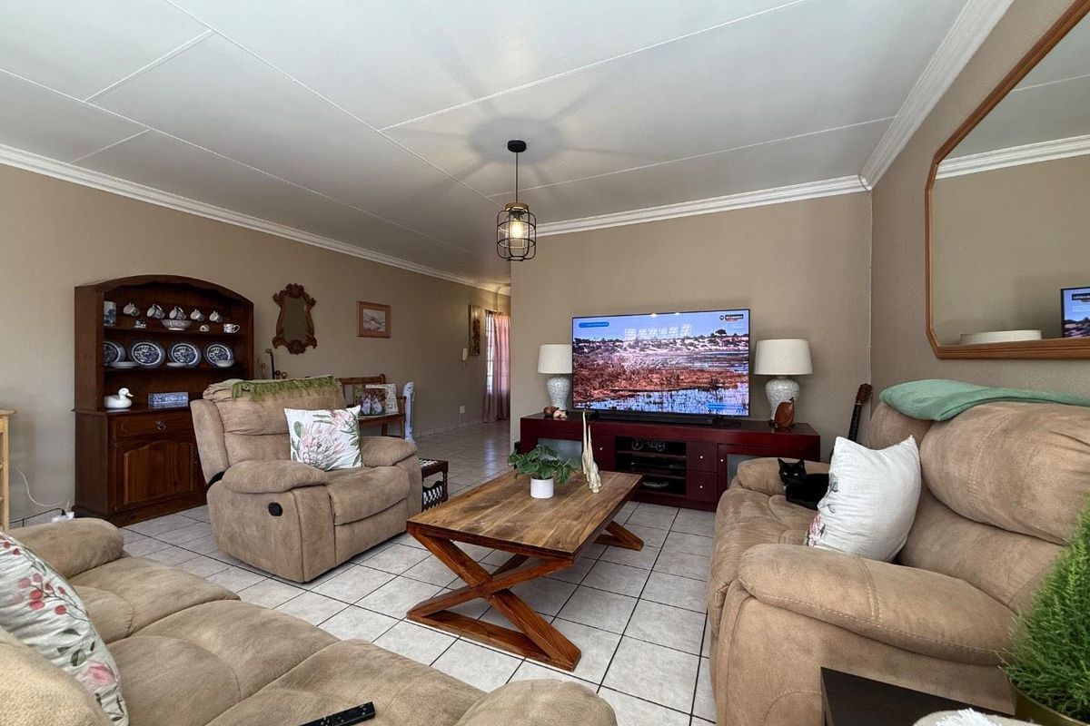 Spacious back corner cluster, gas hob and pet friendly! - Photo 2