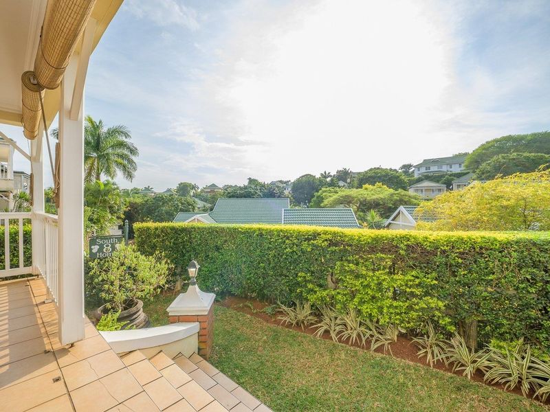 Extravagant Living in the Prestigious Mount Edgecombe Country Club Estate - Photo 3