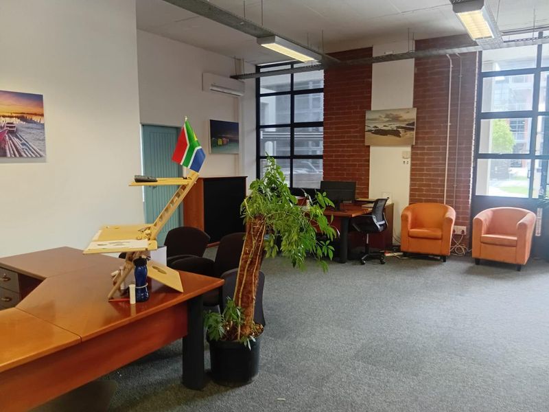 210m2  to Let | Old Warehouse Building | Black River Park | Observatory - Photo 3