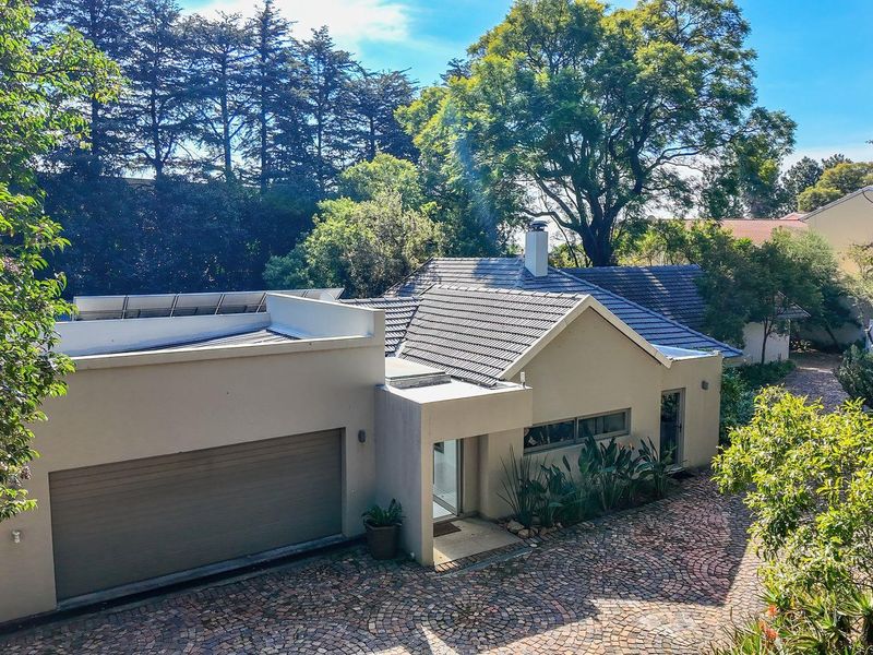 3 bedroom fully furnished home in Benmore Gardens - Photo 2