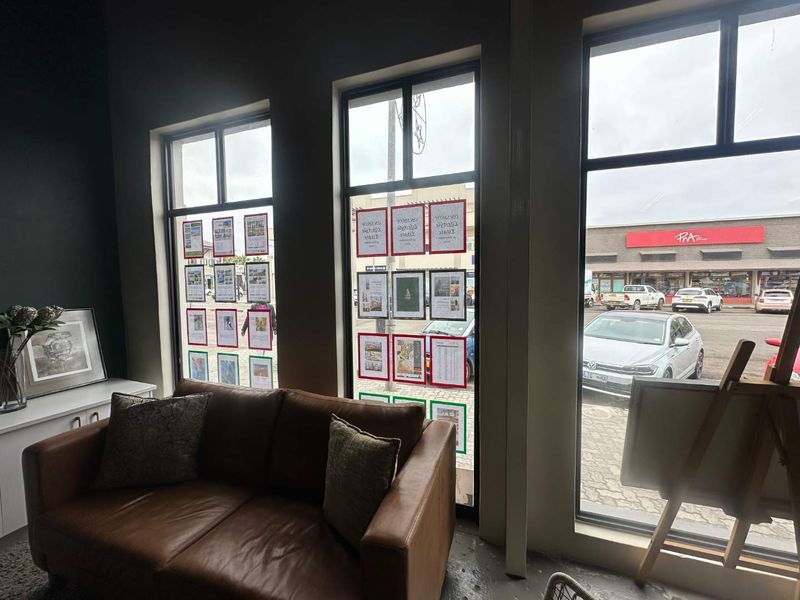 Commercial Retail Shop & Offices - TO LET in Swakopmund - Photo 4