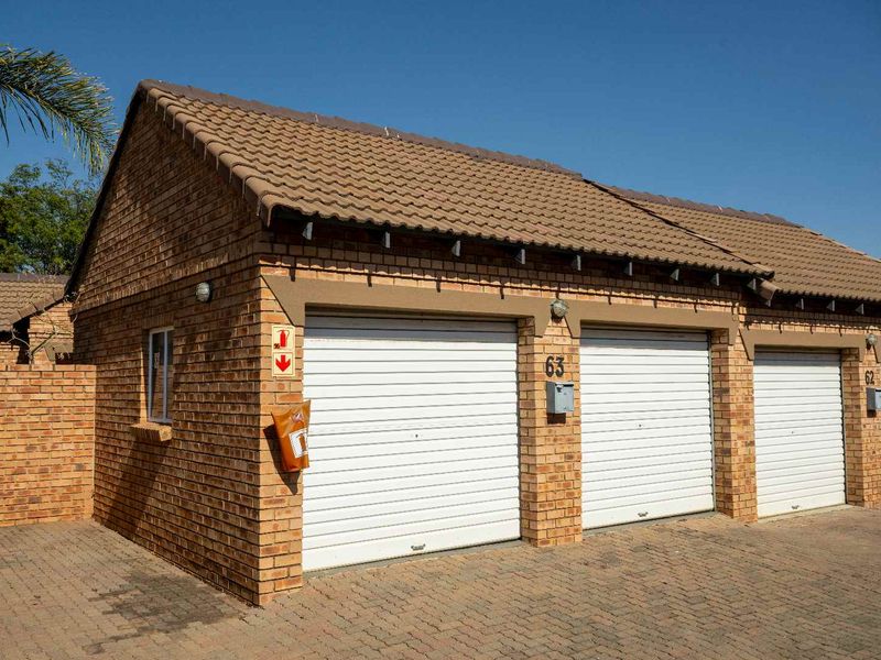 Spacious 3-Bedroom Home with Jacuzzi and Private Garden in Equestria Estate - Photo 6