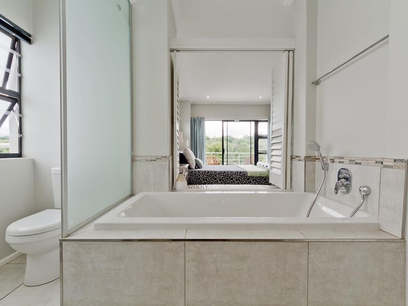 ULTRA-MODERN LIVING WITH BEAUTIFUL FINISHES IN A LOVELY SECURE LOCATION - Photo 10