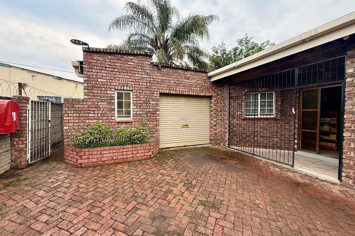 3 bedroom townhouse for sale in vryheid - Photo 5