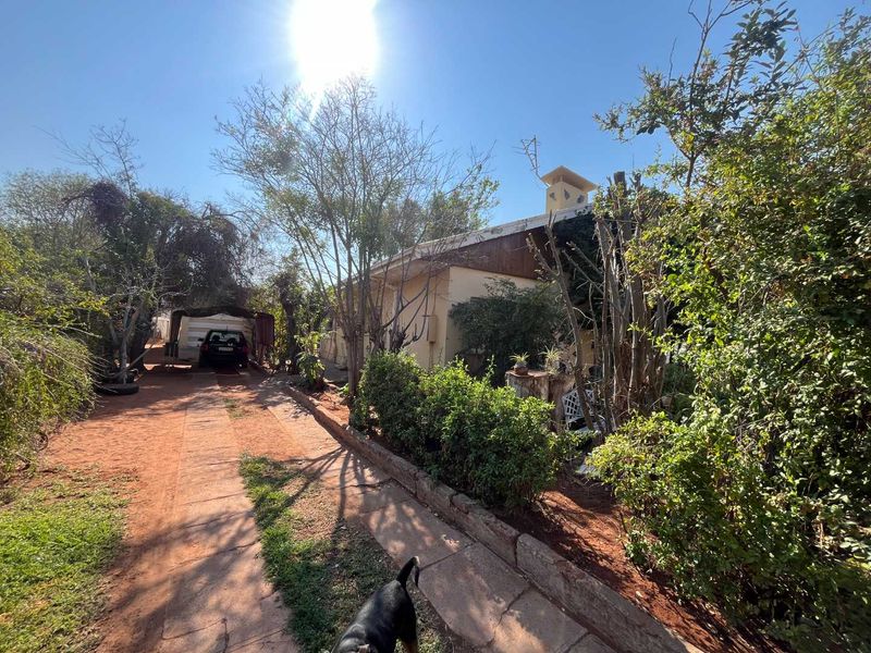 Sturdy 3-Bedroom Family Home in Die Rand - Photo 9