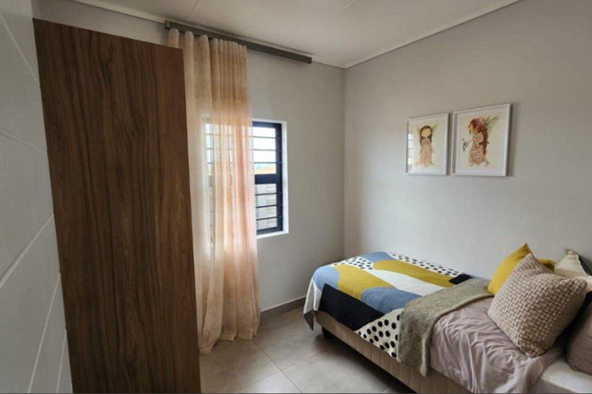 Exclusive Alberton Homes: Style Meets Security - Photo 5