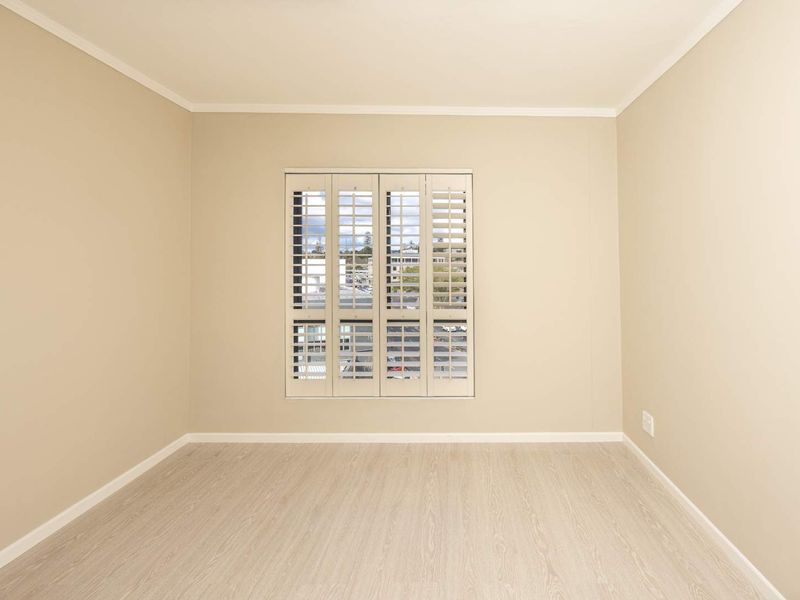 2 bedroomed apartment conveniently situated in Claremont - Photo 9