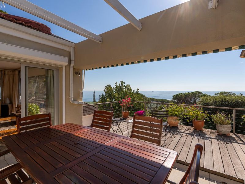 A Camps Bay home with seamless views to add your own touch to - Photo 3