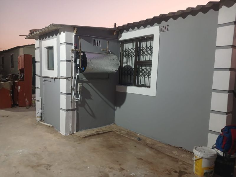 🏡 Newly Renovated 2-Bedroom House to Rent in Imbali Section 1 | Affordable Family Living from R4,500 per Month - Photo 3