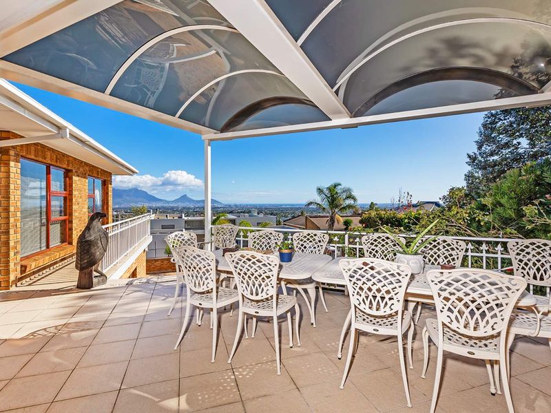 Elevated Luxury Living in Plattekloof - Photo 3