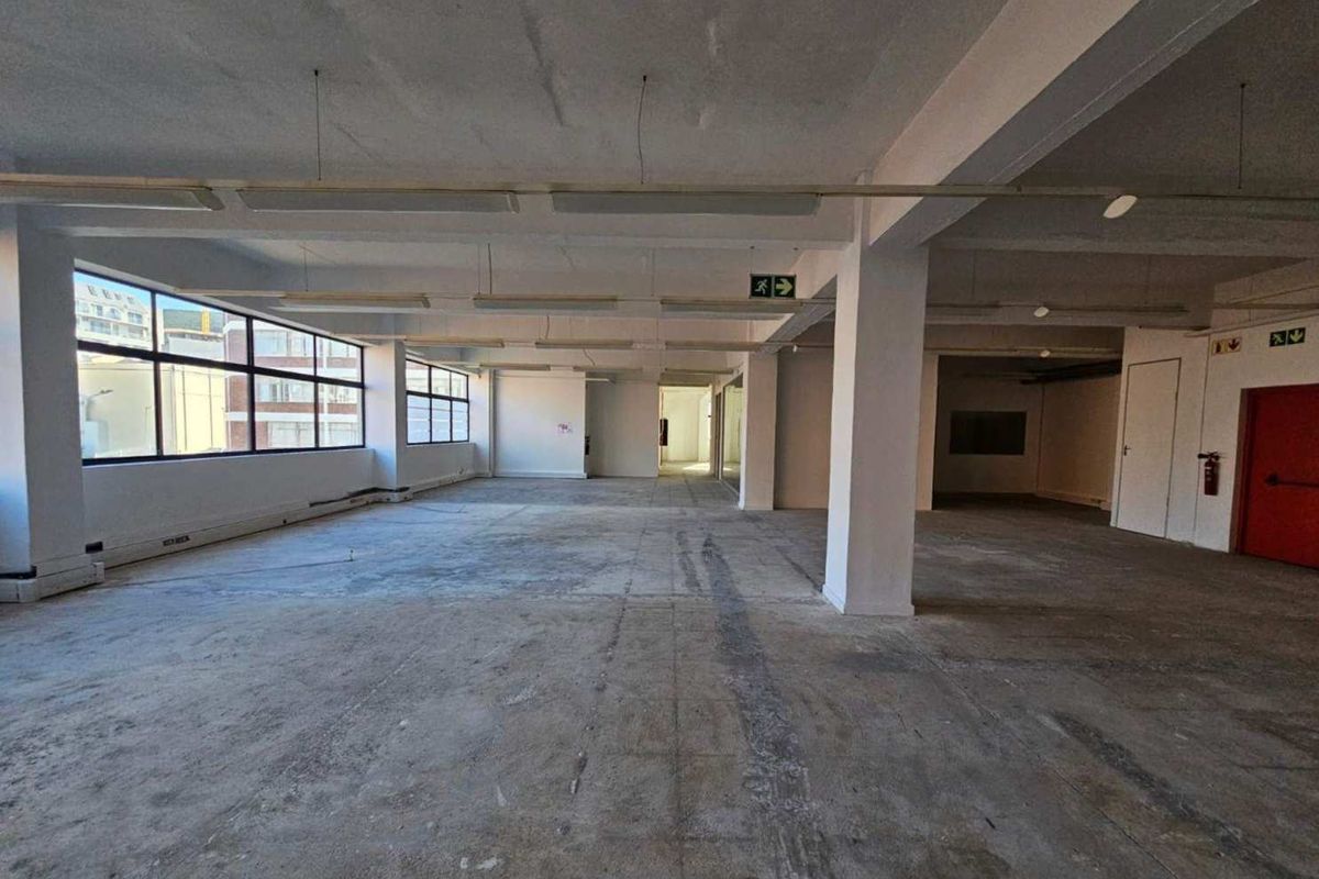 347m2 office to let in Loop Street - Photo 5