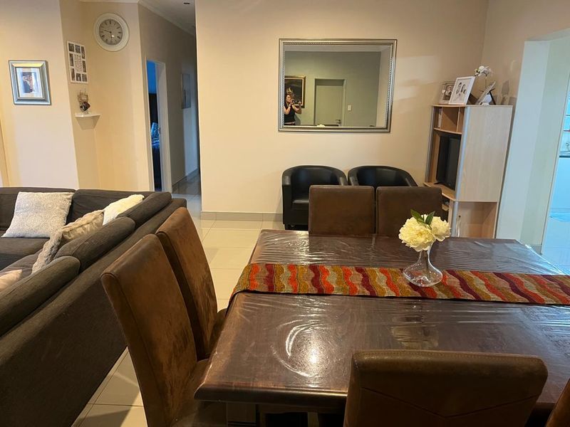 3 Bedroom House For Sale in Pionierspark Ext 1 - Photo 4