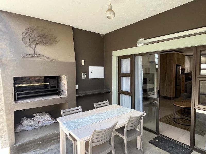 Modern Furnished Apartment 2 bedrooms, 2 bathrooms Windhoek Central - Photo 2