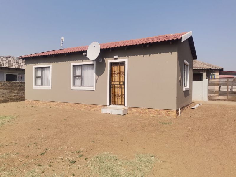 3 Bedroom House For Sale in Vanderbijlpark CE4 - Photo 2