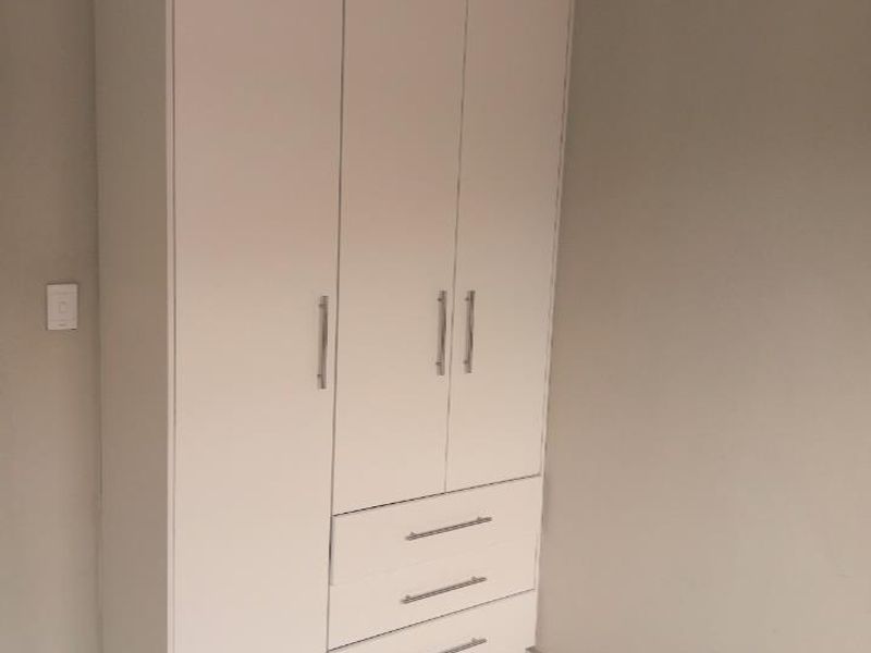 EXCLUSIVE | MODERN LUXURY WITH BIOMETRIC SECURITY – ACT FAST This is not just a home — it is a statement of secure, modern living in the heart of Dawn Park. - Photo 10