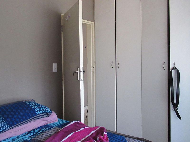 Modern 2-Bedroom Townhouse in Meredale for Sale - Photo 9