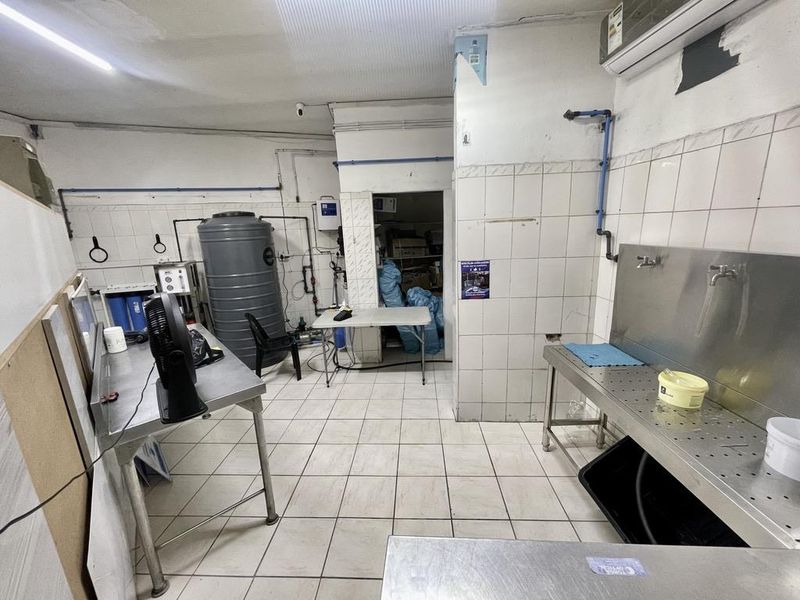 Hendra - Prime Retail Space To Let in Red Hill Shopping Centre - Photo 8