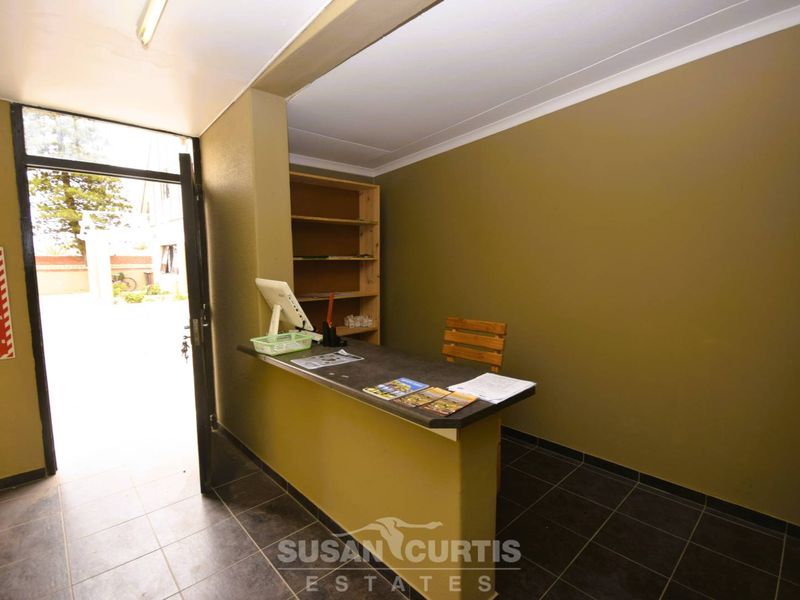 Perfect location....loads of accommodation! - Photo 9