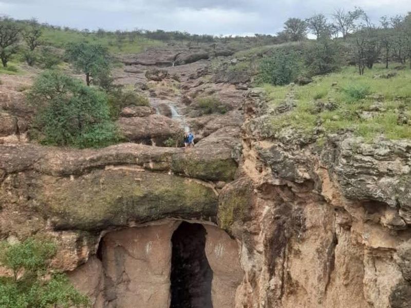 Escape to nature with this incredible 2500Ha farm — the perfect investment for a lodge. - Photo 8