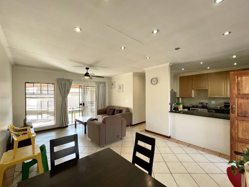 Enjoy Lifestyle & Security in This Eco Park 2-Bedroom Home - Photo 4