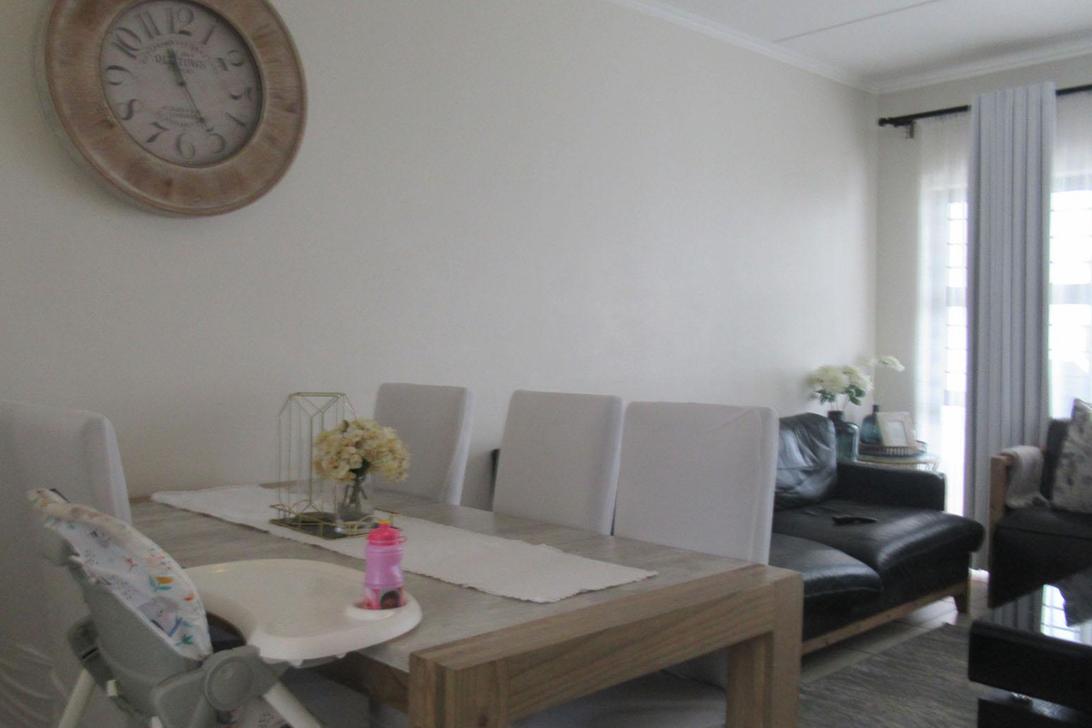 3-bedroom ground floor unit for sale - Photo 4