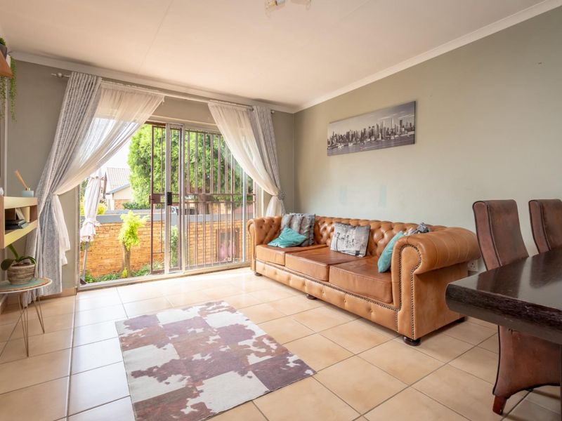 3 Bed 2 Bath Simplex To Let in Honeydew Manor Available 1 June 2026 - Photo 6