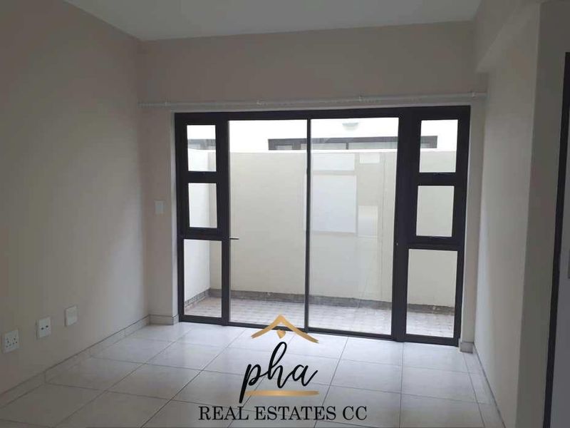 2 Bedroom Townnhouse in secure complex for sale in Walvis Bay for N$1 350 000.00 - Photo 4