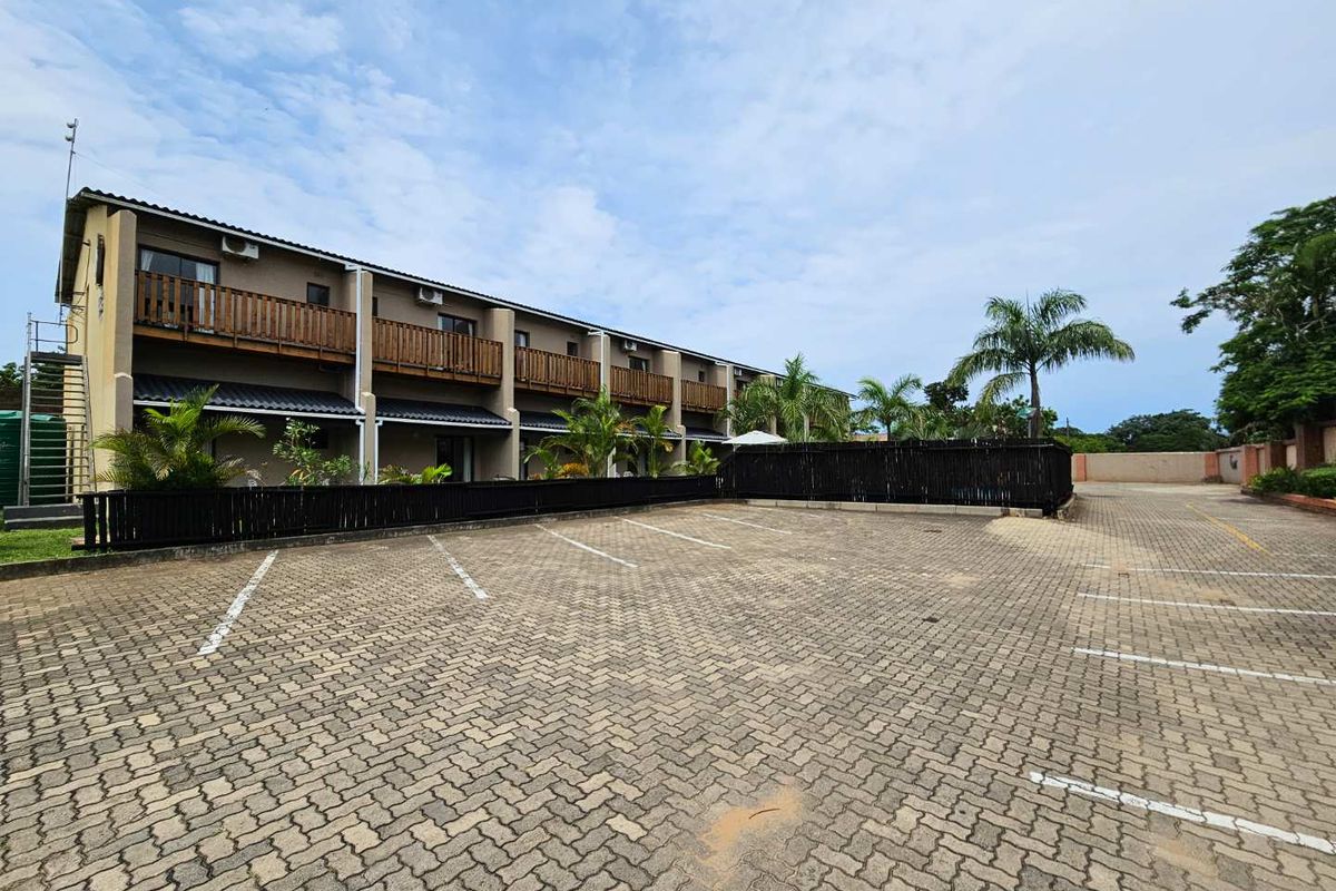 Dive into paradise: Your own lodge oasis in St Lucia in The iSimangaliso Wetlands Park - Photo 2