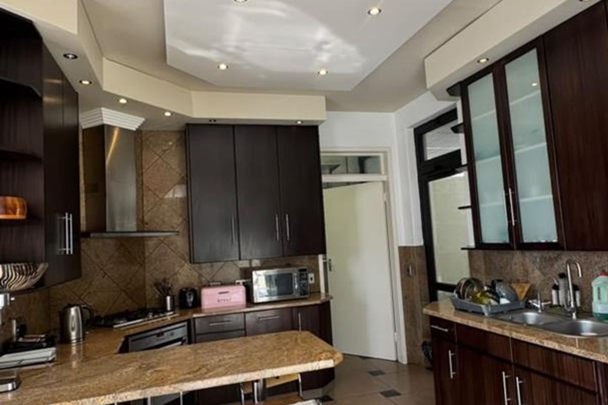Two property in one With a Stunning View - Photo 2