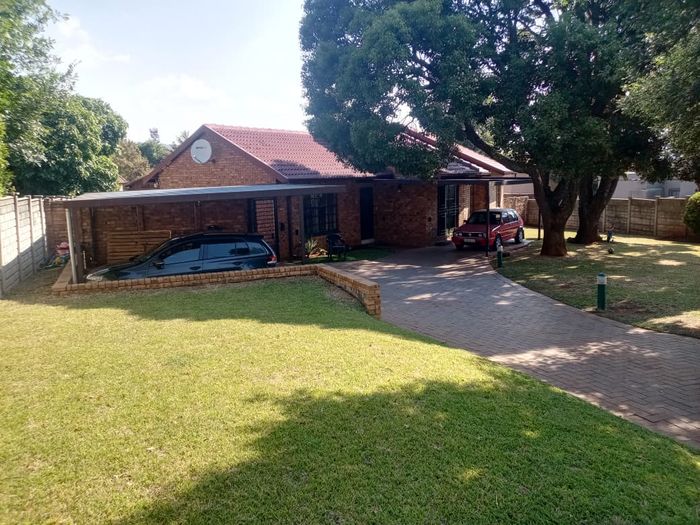 Property #2434640, House Rental Monthly in Allens Nek