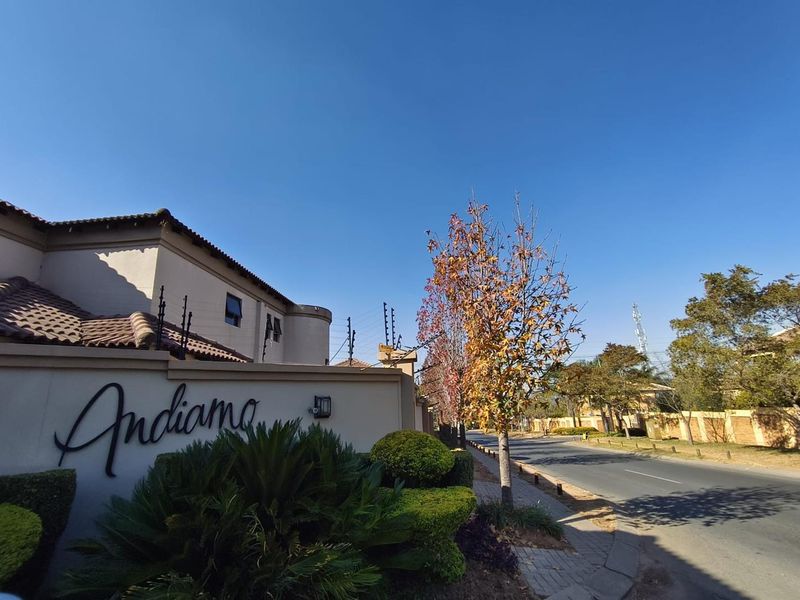 3 bedroom townhouse in Northriding - Photo 1