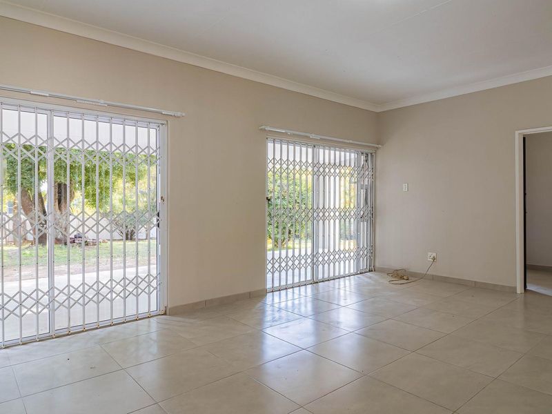 Charming 3 Bedroom Family Home with Study in Sought-After Northcliff - Photo 10