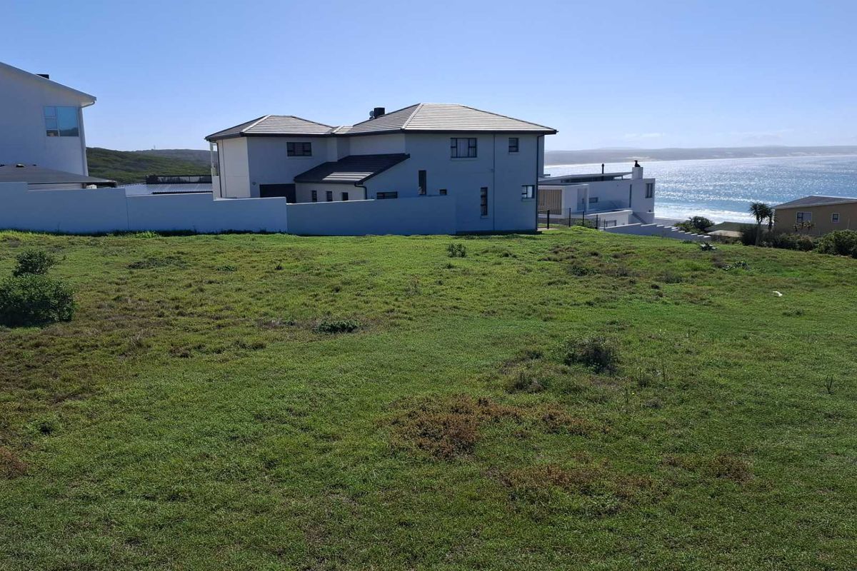Corner stand with sweeping sea views - Photo 3