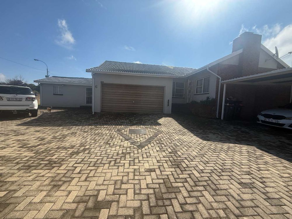 DOUBLE AUTOMATED GARAGE