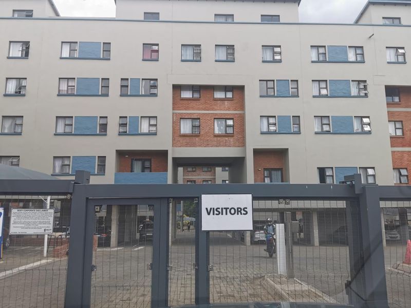 Affordable 2 Bedroom ,2 bathroom, Ground Floor Apartment, Centurion - Photo 5