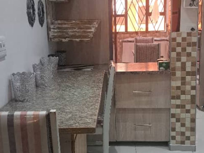 4 Bedroom HOUSE FOR SALE/Additional 3 Outside Flats - Photo 5