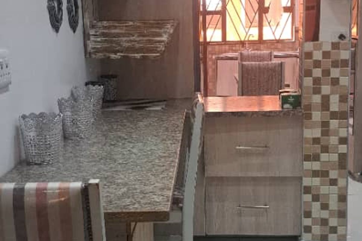 4 Bedroom HOUSE FOR SALE/Additional 3 Outside Flats - Photo 5