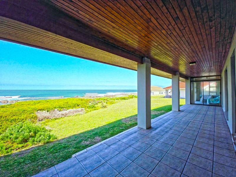 Beachfront bliss - Unmatched beachfront living awaits! - Photo 2