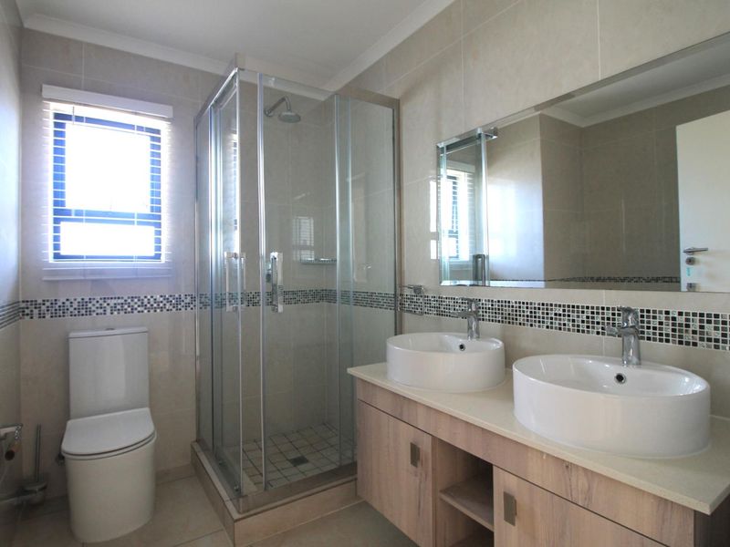 Spacious living at its best ! - Photo 9