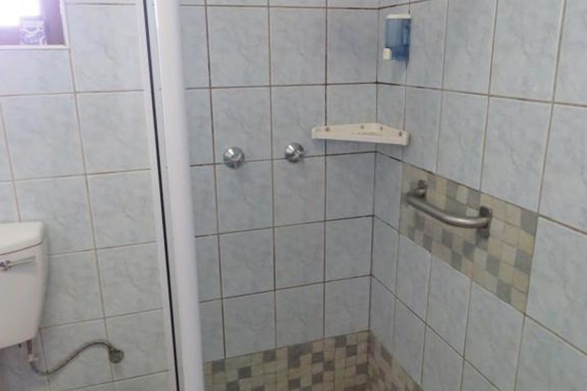 WALVIS BAY LUXURY GUESTHOUSE FOR SALE - Photo 4