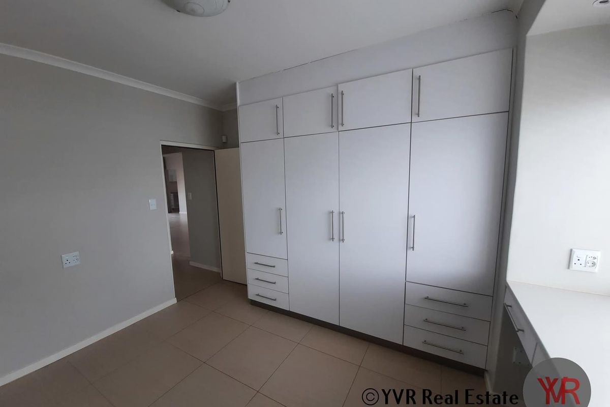 MODERN FREESTANDING HOUSE in FINKENSTEIN MANOR - Photo 4