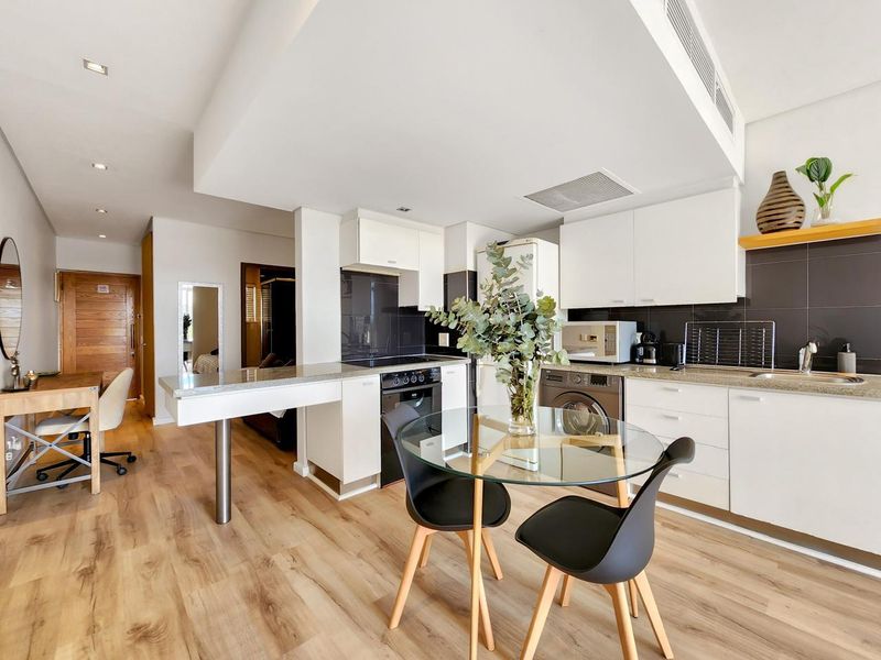 Urban Sophistication Meets Effortless Living in the Heart of De Waterkant - Photo 3