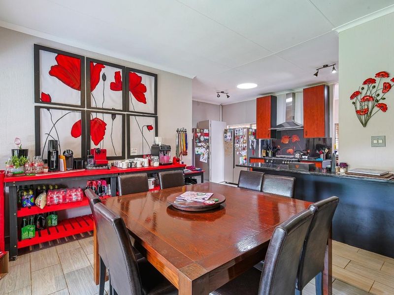 Energy-Efficient 3 Bedroom Home in Garsfontein.

This neat and well-maintained 3-bedroom home offers comfortable family living with the added benefit of excellent energy efficiency. Designed for practicality and easy entertaining, it’s the perfect mo - Photo 6