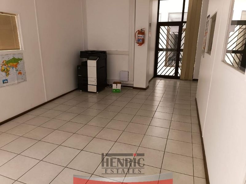 Commercial Office Space To Rent - Photo 6