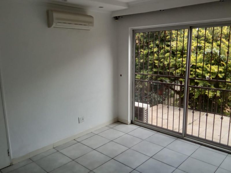 The Perfect Start or Smart Downscale – Secure,  and Well Located! - Photo 9
