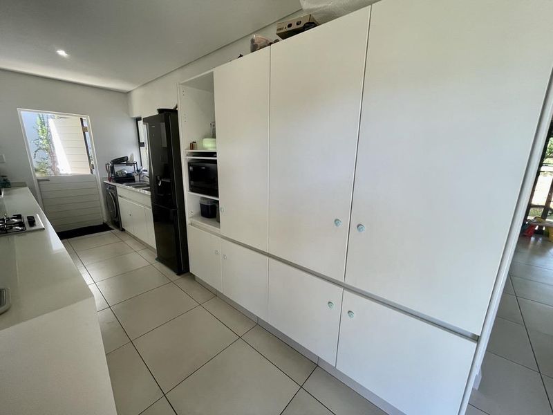 Hendra - Neat 3-Bedroom Simplex in Secure Gated Estate – Umhlanga - Photo 9