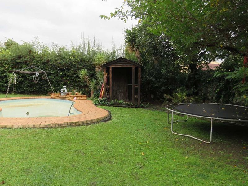 Corner Stand Comfort with Cottage & Cinema Flex Space - Photo 7