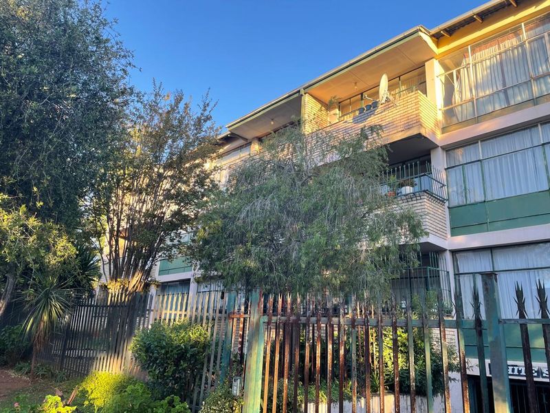 2 Bedroom Apartment for Sale in Windsor East - Photo 3